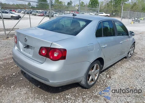 2008 Volkswagen Jetta Se/Sel from USA, damaged, VIN 3VWRM71K38M175935